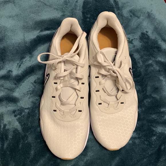 Nike Shoes - Picture 2 of 9